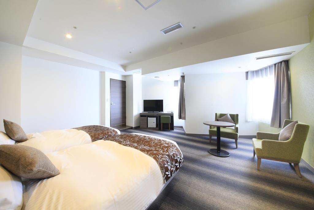 Hotel Sunshine Ucunomija Kültér fotó