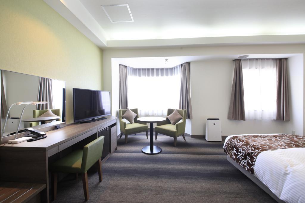 Hotel Sunshine Ucunomija Kültér fotó