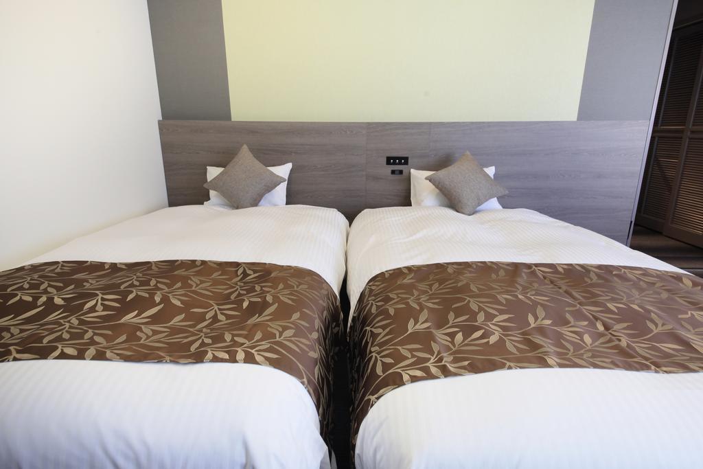 Hotel Sunshine Ucunomija Kültér fotó