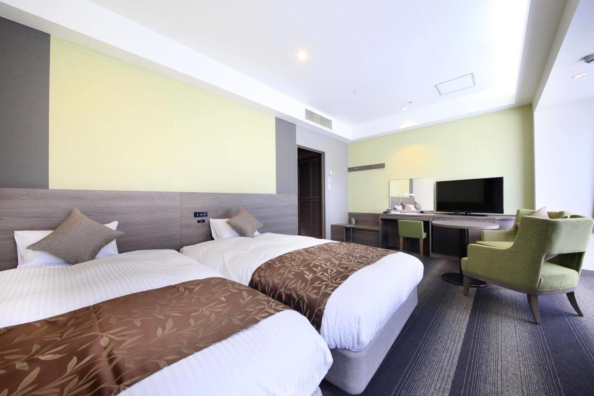 Hotel Sunshine Ucunomija Kültér fotó
